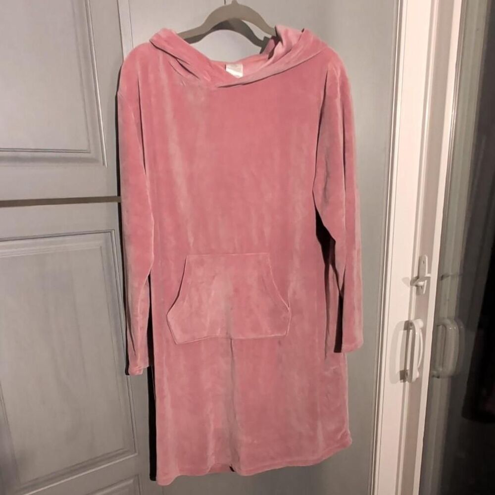 Unbranded Women's Pink Robe